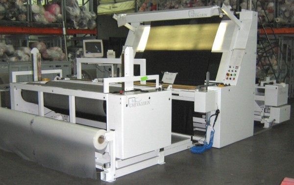 Inspection line fortechnic knitting fabrics