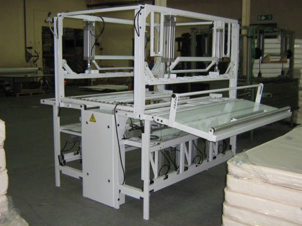 Machine de capitonnage pour matelas