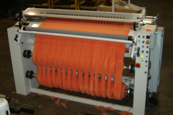 Machine de délaizage pour tout type de textile