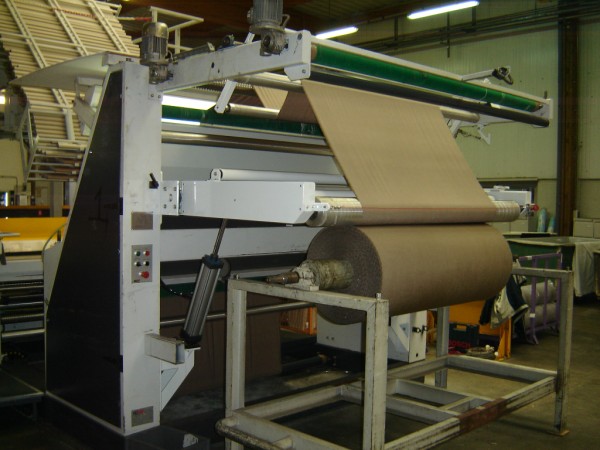 Unrolling of big rolls by contact