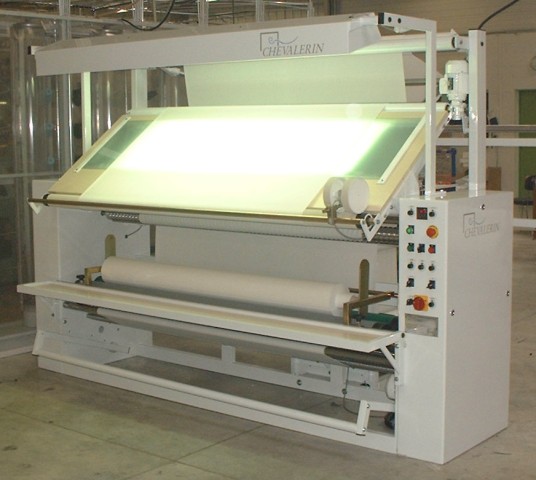 Inspection machine with opening system