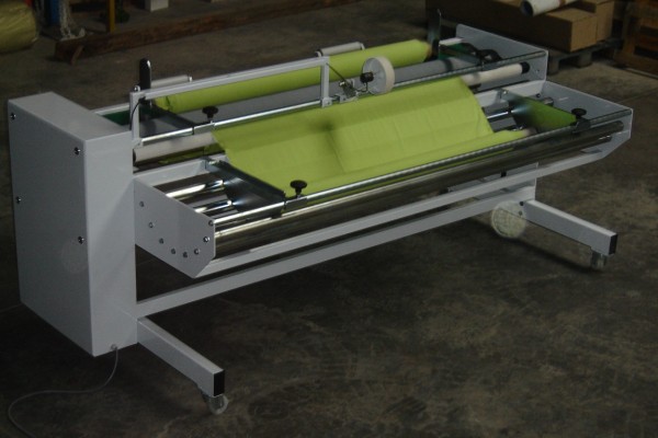 Rolling and measuring machine