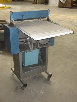 Cutting machine for samples