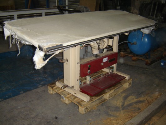 Steam table DOMISSE
