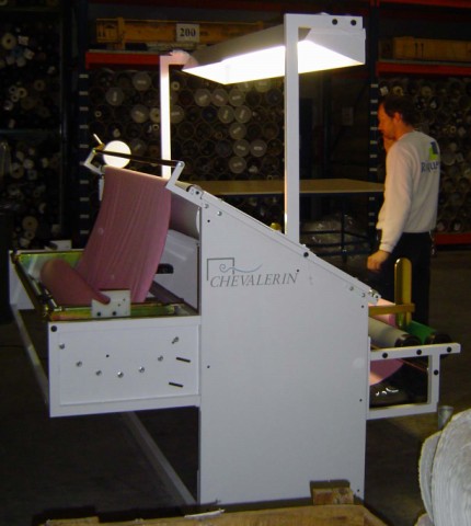 Inspection machine for non elastic fabric